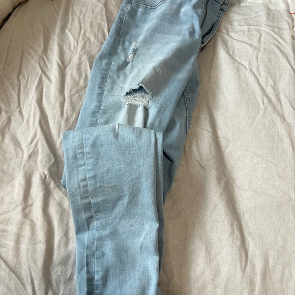 H&M skinny jeans size 8 light and dark wash, ripped style - Picture 5 of 6